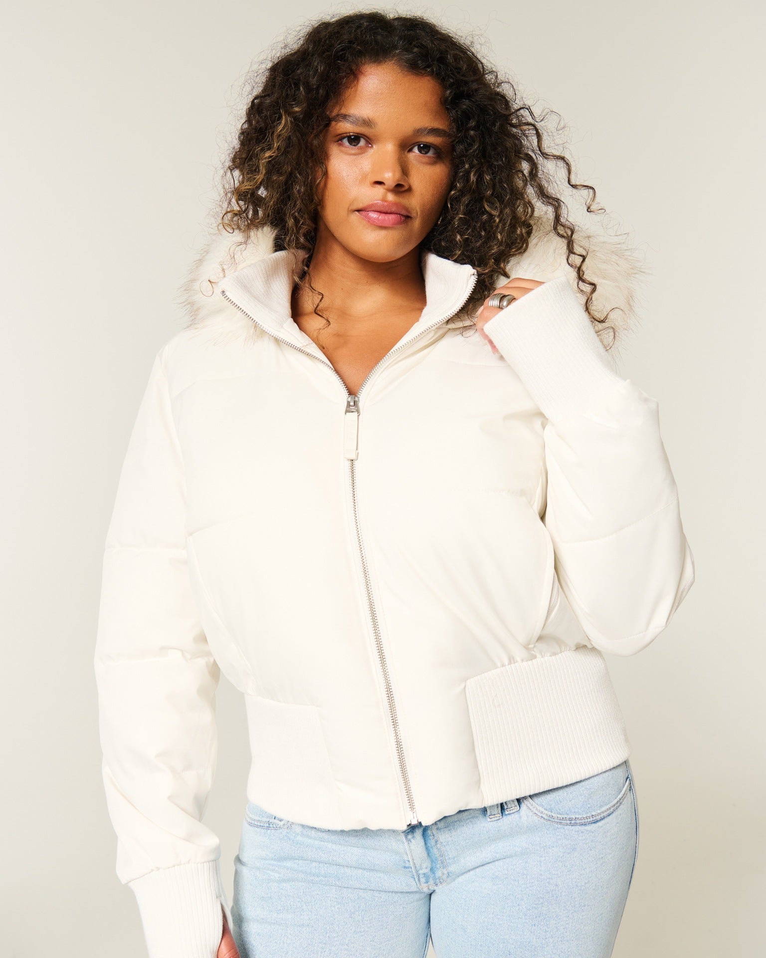 Women's Cropped Quilted Hooded Jacket with Faux Fur Trim