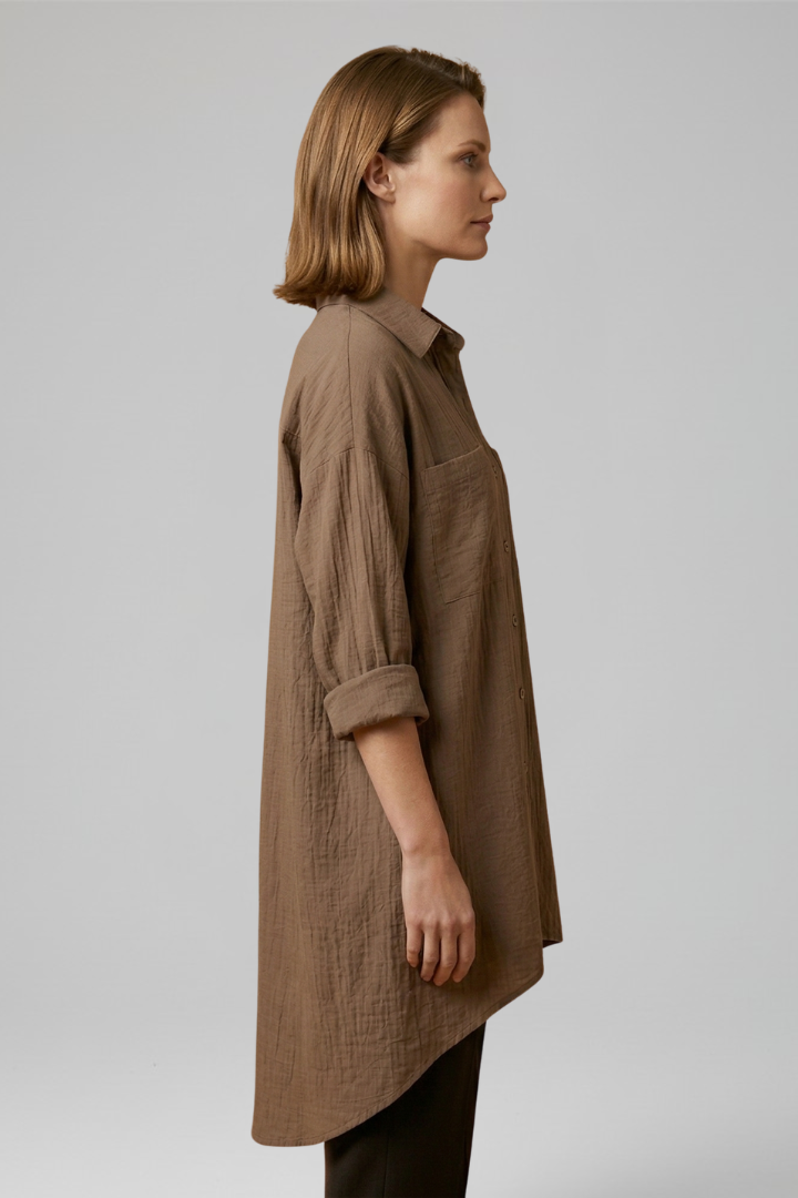 Blouse with Collar and Button Fastening
