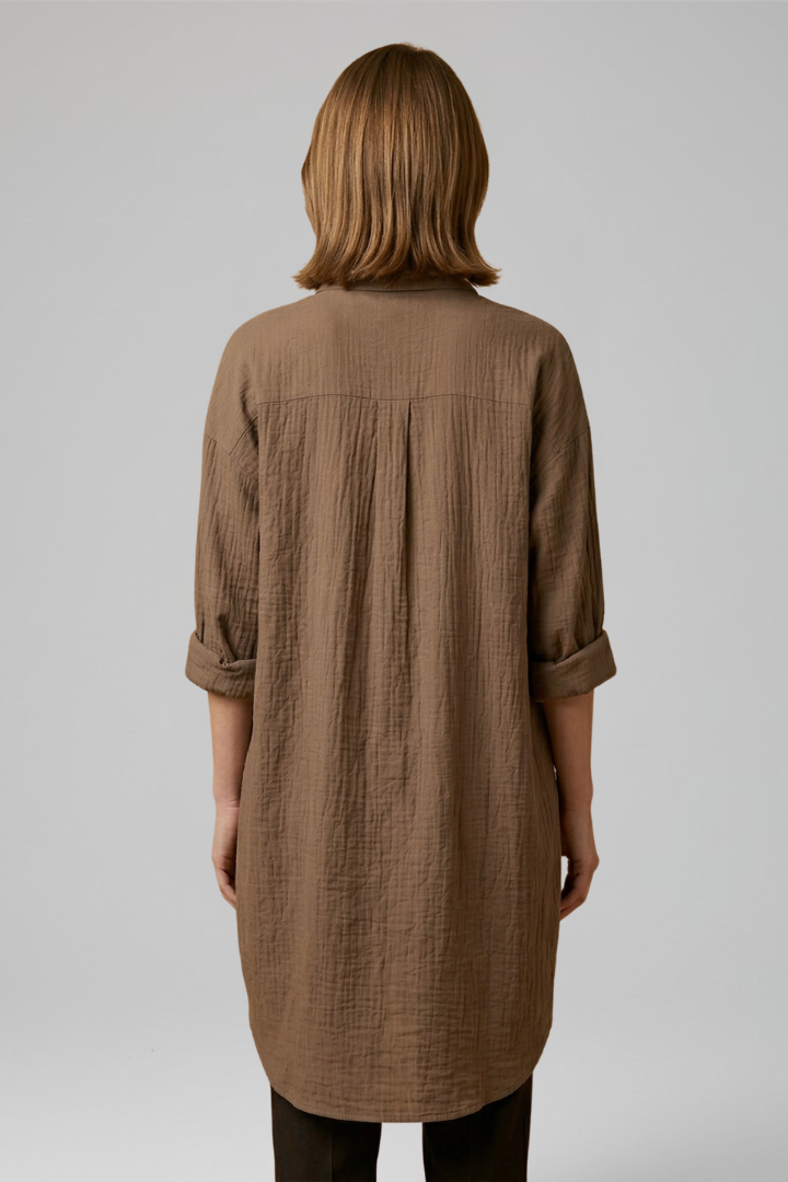 Blouse with Collar and Button Fastening