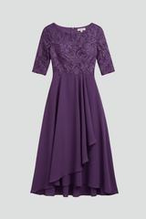 Women’s Dress with Round Neckline and Short Sleeves