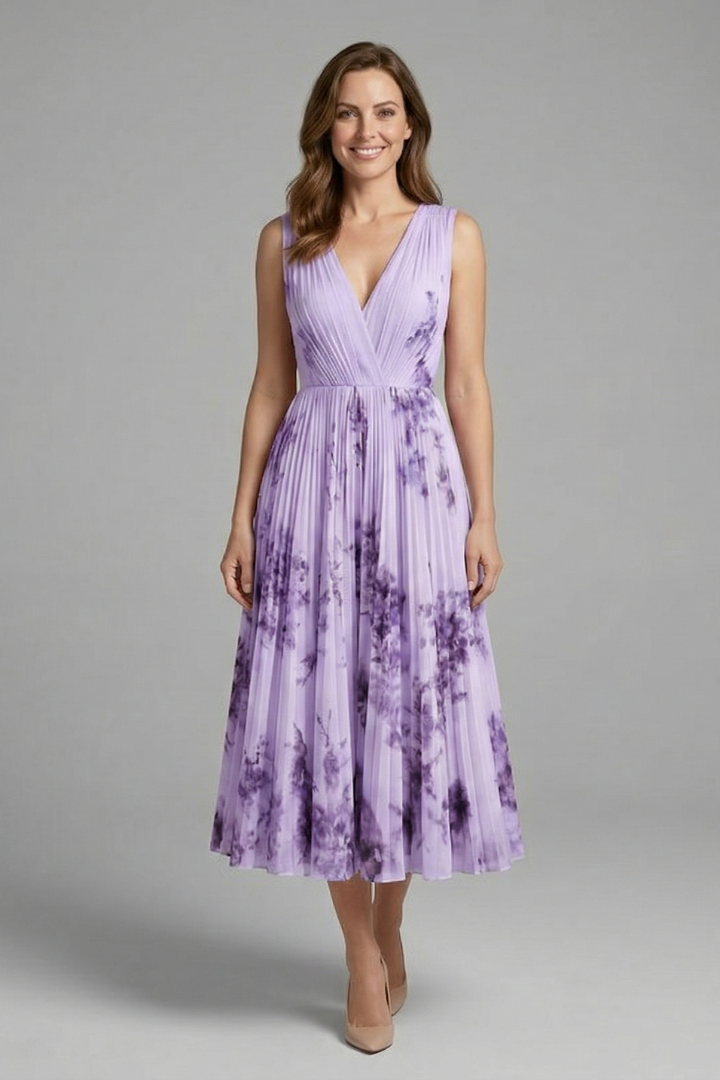 Sleeveless Dress with V-Neck and Pleated Skirt
